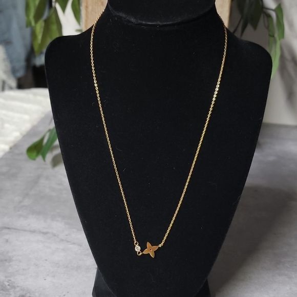 Louis Vuitton Star necklace ✨️ - Picture 6 of 9